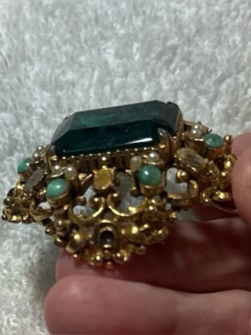 Vintage Florenza Emerald Glass Brooch Pendant: Renaissance Revival